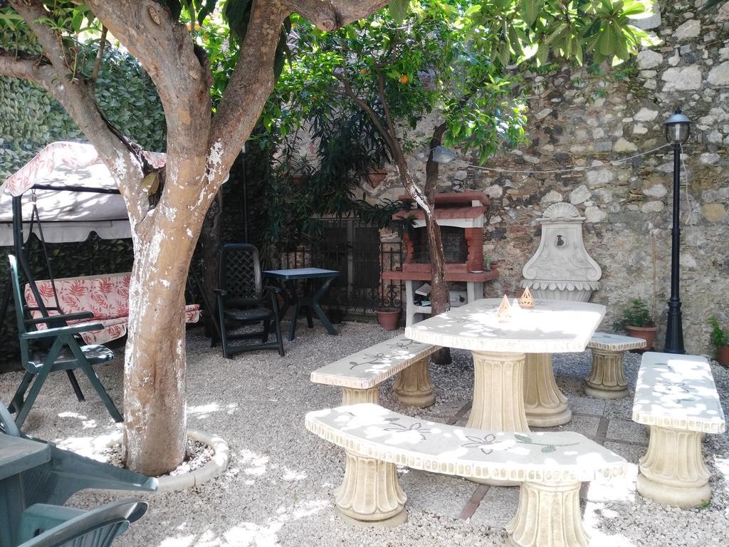 Апартаменты Giardino Del Sole Таормина Экстерьер фото