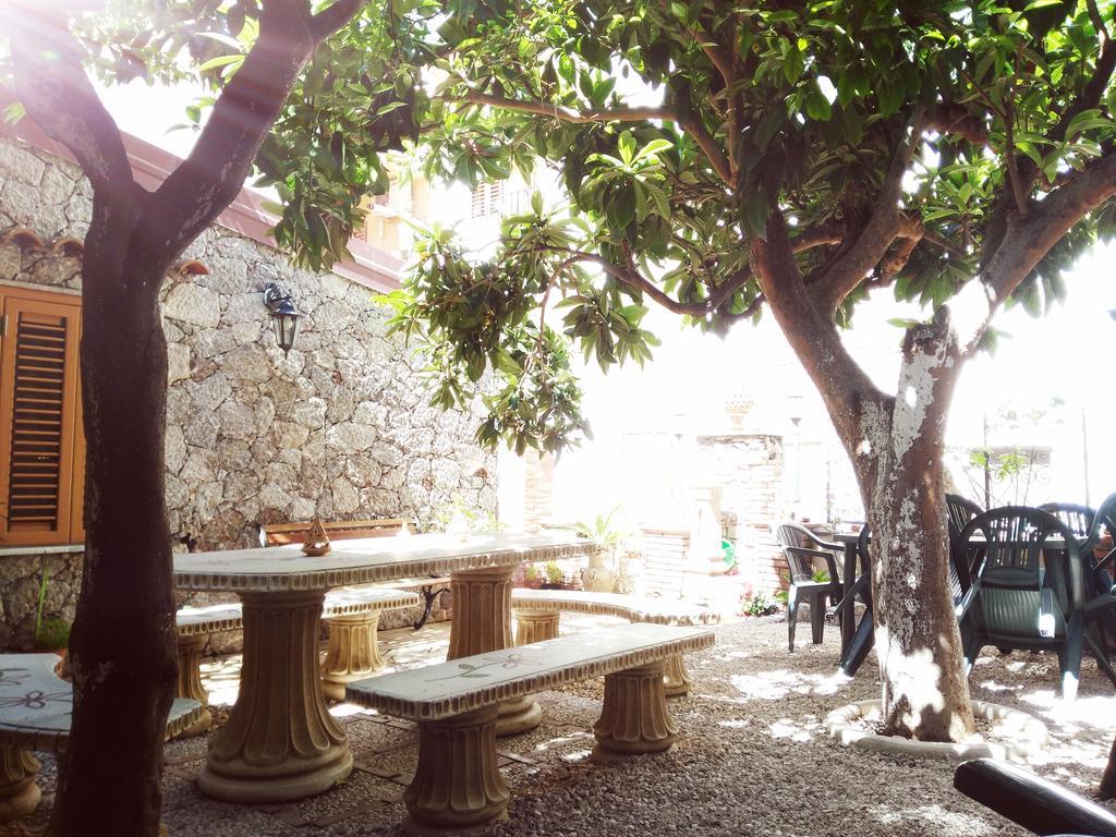 Апартаменты Giardino Del Sole Таормина Экстерьер фото
